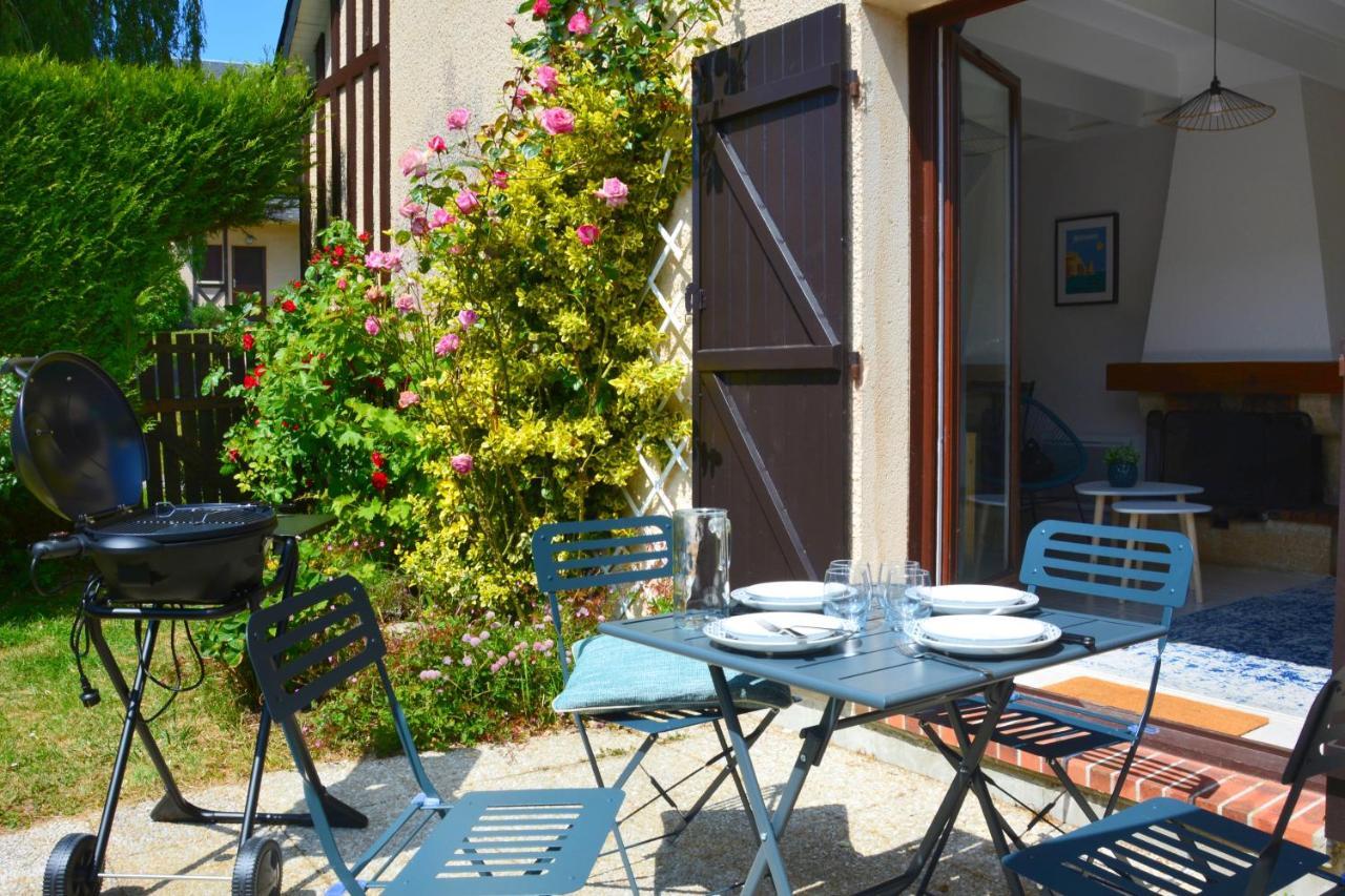Cottage With Large Garden 15 Minutes Walk From The Beach Вилле-сюр-Мер Экстерьер фото
